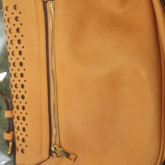 MMS Design Studio Shoulder Bag - Picture 7 of 8